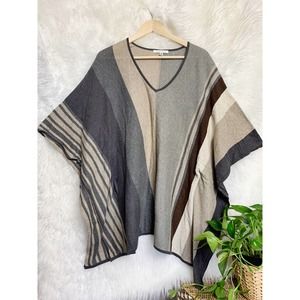 CAbi | Gray Tan Horizon Poncho Size Small 909